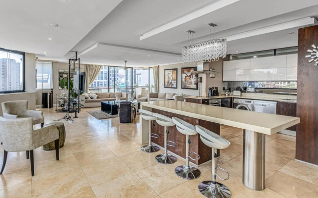 Luxury Penthouse In The Heart Of Sandton