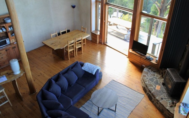 Peppermint Ridge Retreat – Guest Rooms – Woodbridge