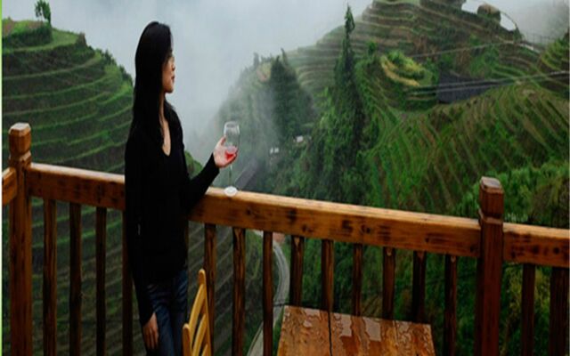 Long Ji One Hotel