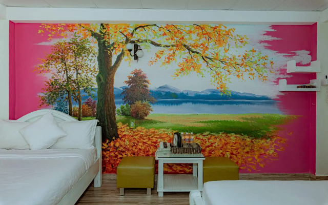 Ken's Backpackers Hotel