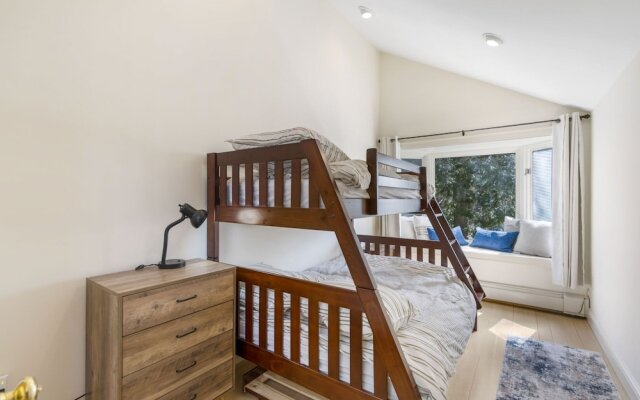 Catskill Getaway on 6 Acres With Swimming Pond!