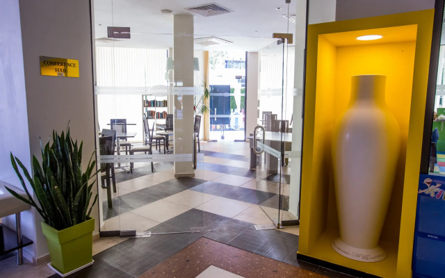 Smartline Meridian Hotel