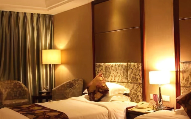 Four Seasons Moon Hotel