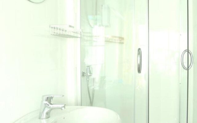 Blue Jasmine Hostel