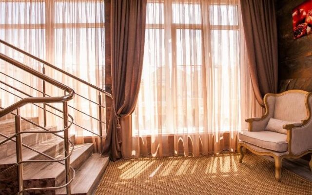 Zhemchug Village Hotel
