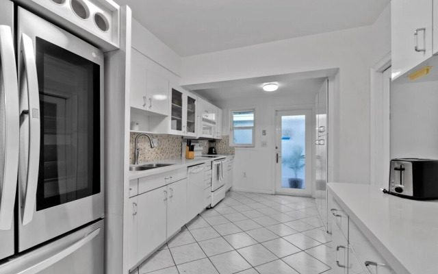 Chateau Michael Luxury Brickell Villa with Pool