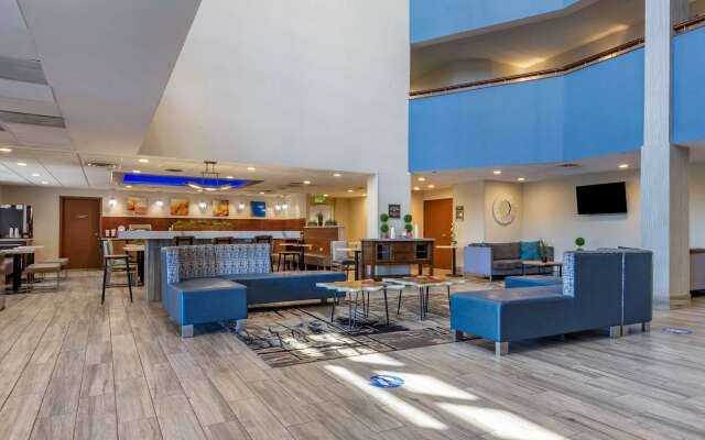 MainStay Suites