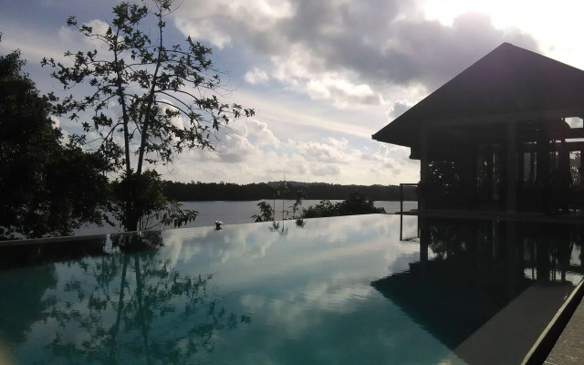 Sea Heart House on Koggala Lake