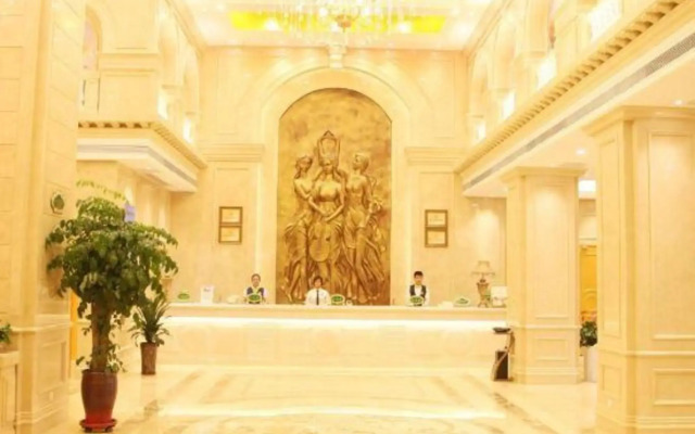 Vienna International Hotel (Zhengzhou FU Tower Metro Station)