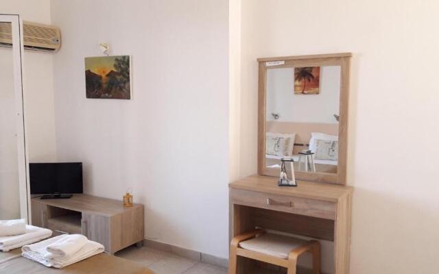 Yiannis Studios