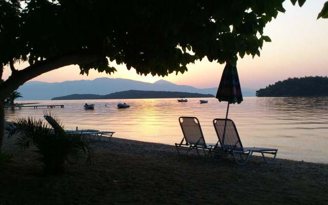 Avra Beach Hotel