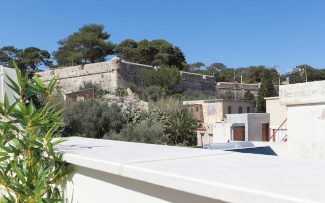 Old Town Charm-Cozy 2BR with Rooftop