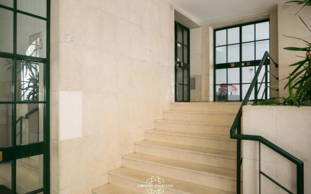 Elegance Lisbon View 68 by Lisbonne Collection