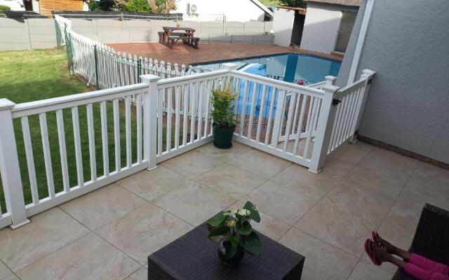 28 at Van Den Bos International Guesthouse