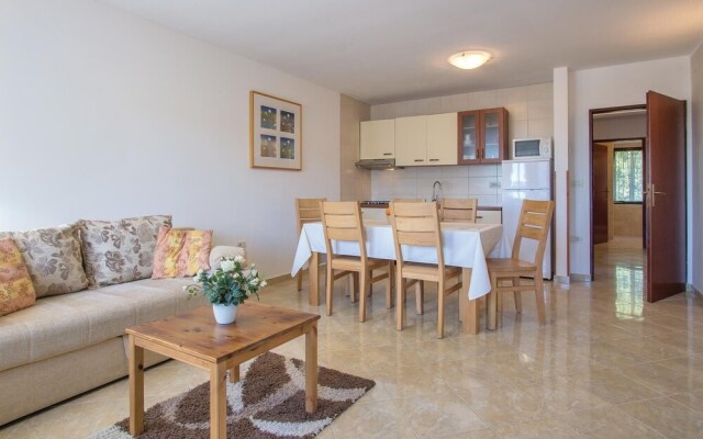 Amazing Home in Pula With Wifi and 2 Bedrooms
