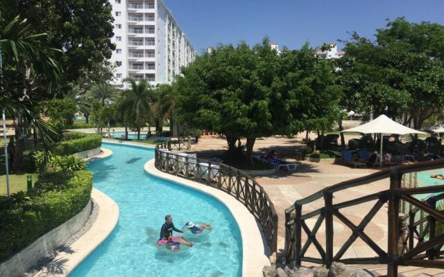 JPark Island Resort & Waterpark