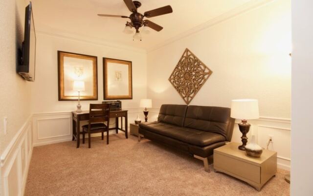 Pool Side Escape 3 Bedroom Condo