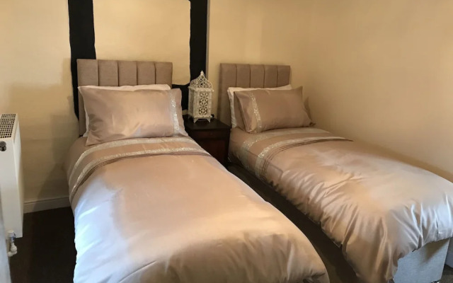The Kings Arms Hotel
