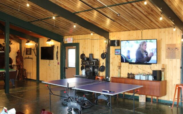 The Historic Wapiti Lodge