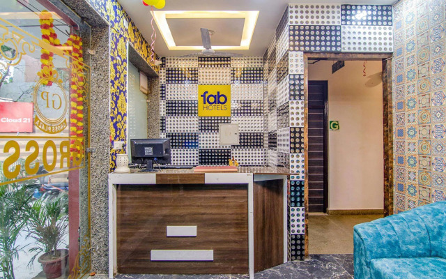 Fabexpress Gross Plaza