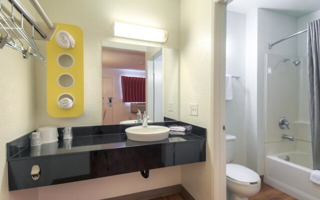 Motel 6 Los Angeles - Baldwin Park