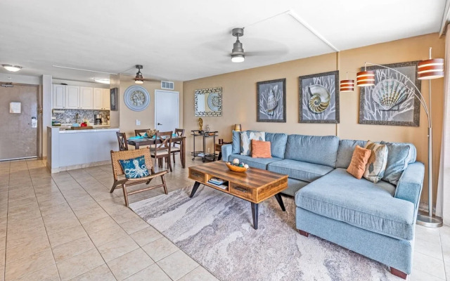 Valley Isle 1108b 2 Bedroom Condo by RedAwning