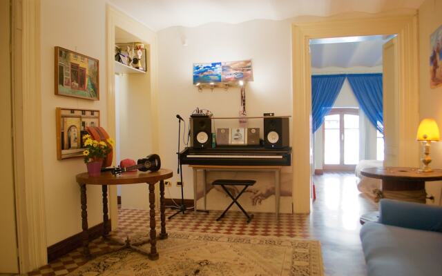 Galleria San Domenico Home