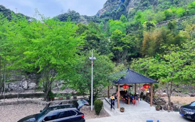 Zhuxian Mountain Villa