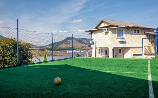 Magnífica casa com praia particular em Angra
