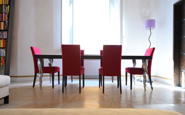Navona Stylish Apartment