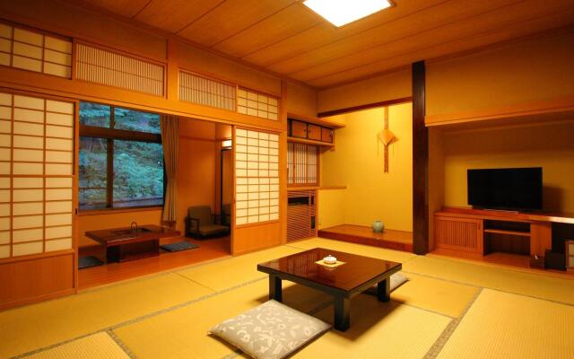 Hanarenoyado Yomogino