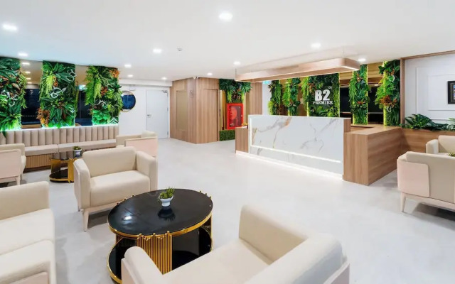 B2 Grand Nimman Premier Hotel