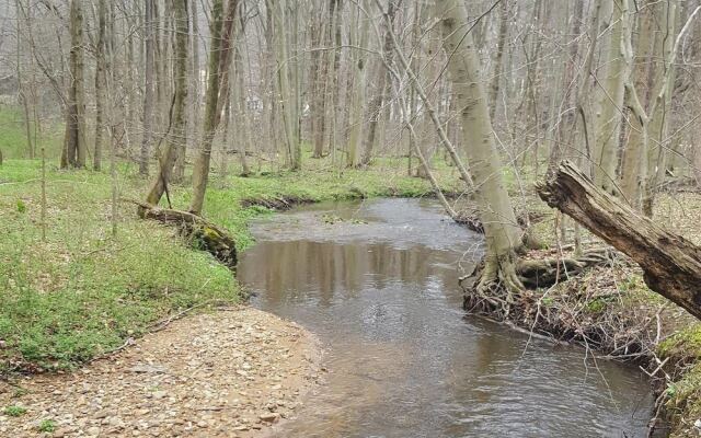 Tentrr - Creekside Woods Getaway