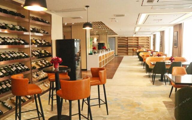 Hyattin Hotel