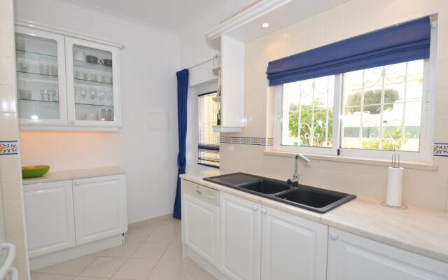 Villa With Views Like the Pool, Sea, Meia Praia