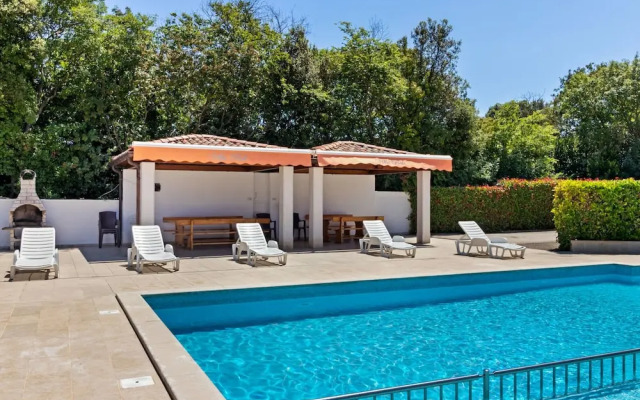 Appealing Mobile Home in Banjole With Garden