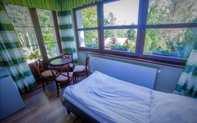 Pokoje Gościnne Pod Sosnami