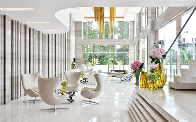 Renaissance Lucknow Hotel
