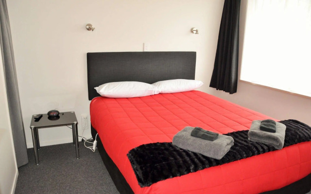 Esplanade Motels