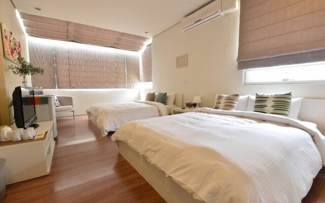 Bay of Chen-Hai Penghu Homestay