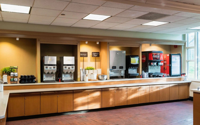 Embassy Suites by Hilton Parsippany