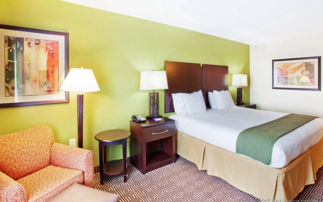 Holiday Inn Express & Suites Rome-East by IHG