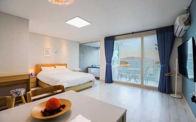 Yeosu Lamer Pension