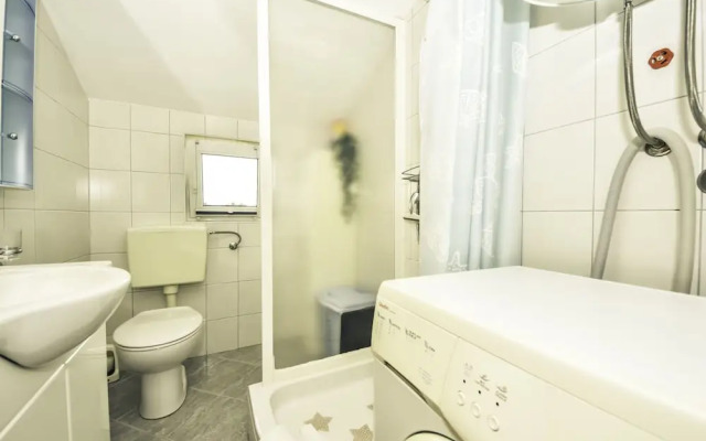 Vrulja Obrovac in Obrovac