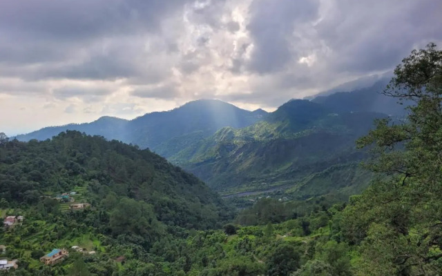 Goroomgo Sweet Sunset Resort Nainital