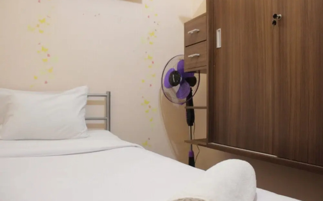 Strategic & Comfy 2Br Apartment At The Edge Near Unjani