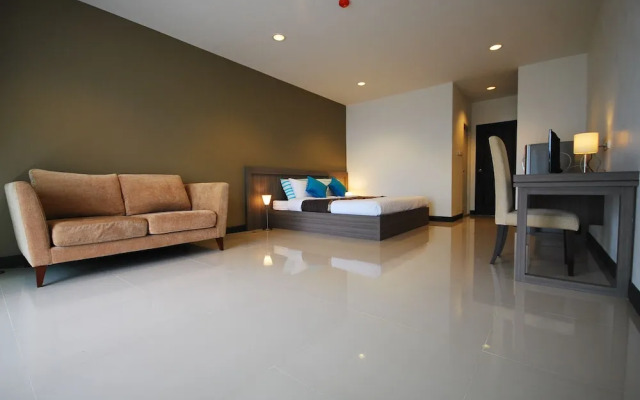 Canaries @38 Hotel by Baan Mina