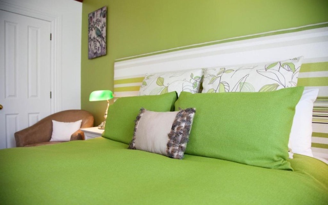 Tairoa Lodge & Cottage – Guest Rooms – Hawera