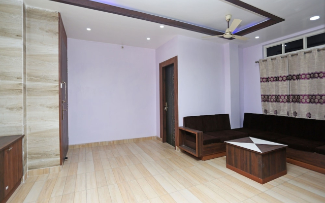 OYO 12447 Flagship Uzan Bazar