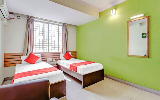 OYO 60932 Hotel Basera Inn